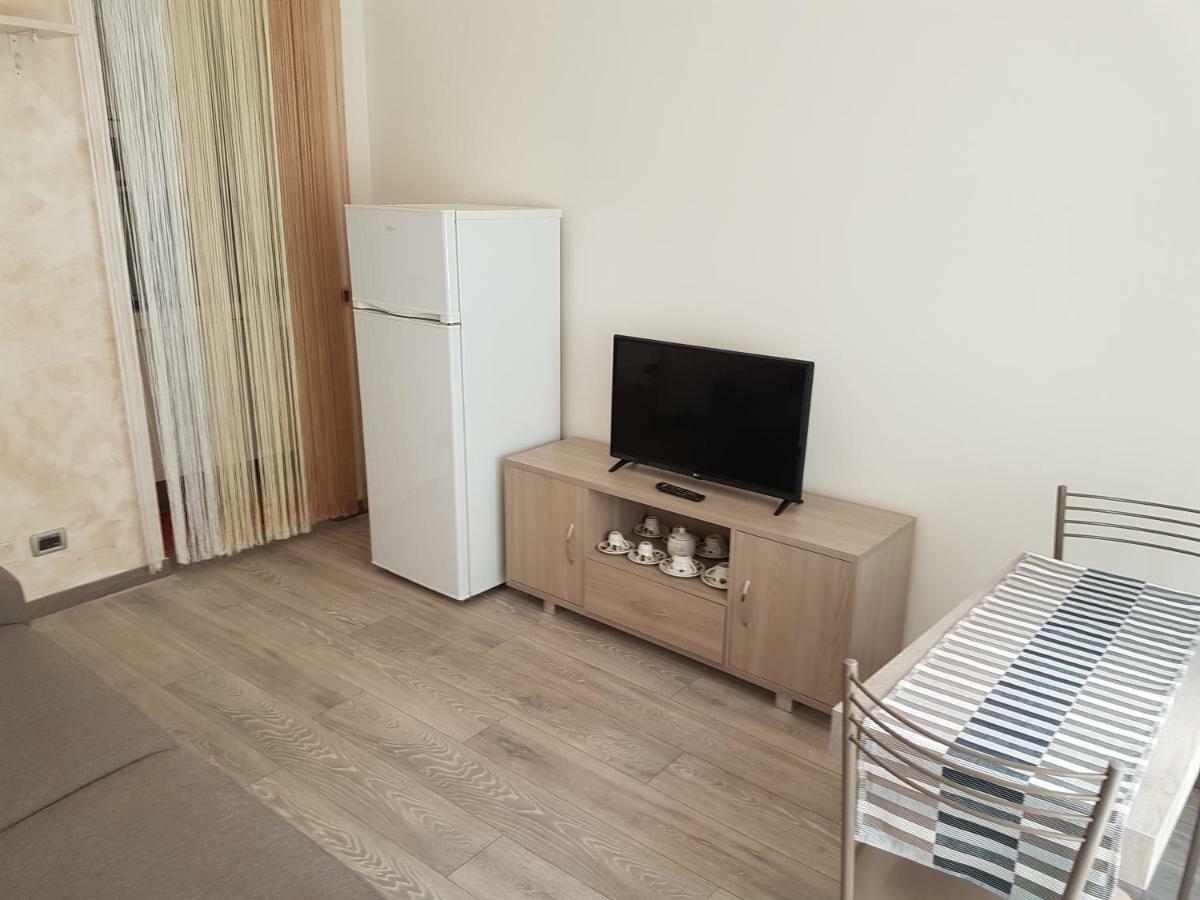 Sant Ambrogio Flat Apartment Милано Екстериор снимка