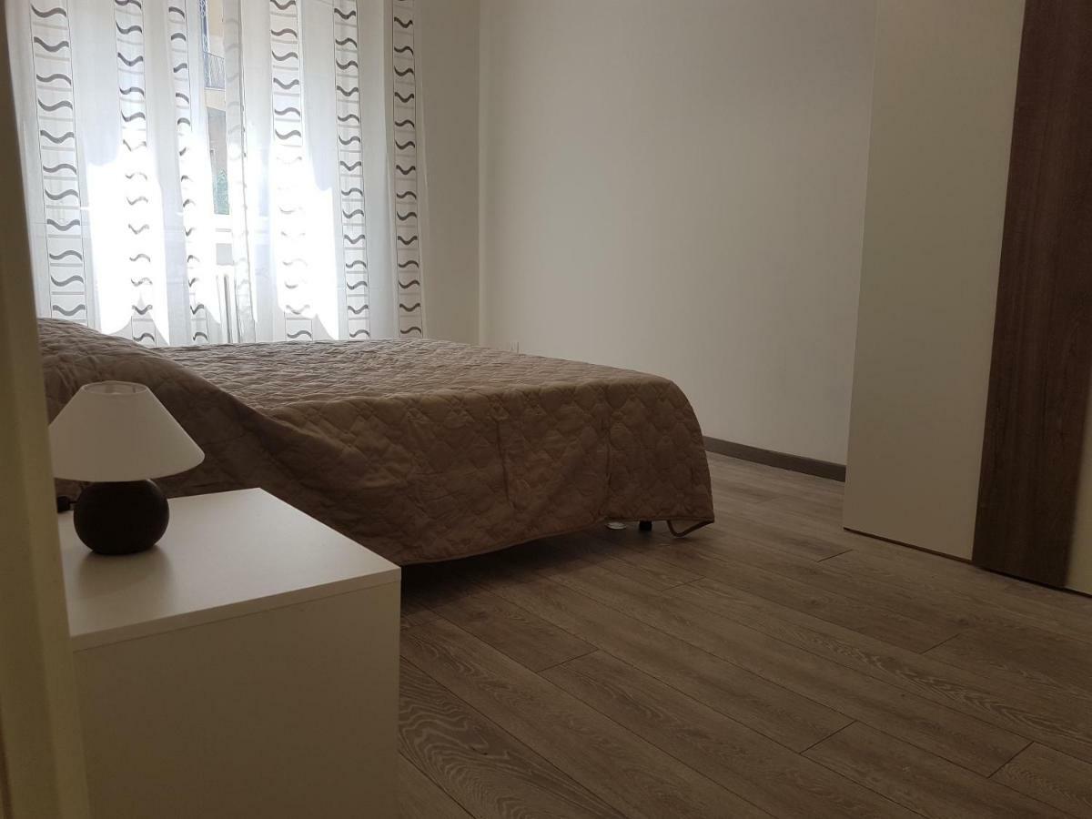 Sant Ambrogio Flat Apartment Милано Екстериор снимка
